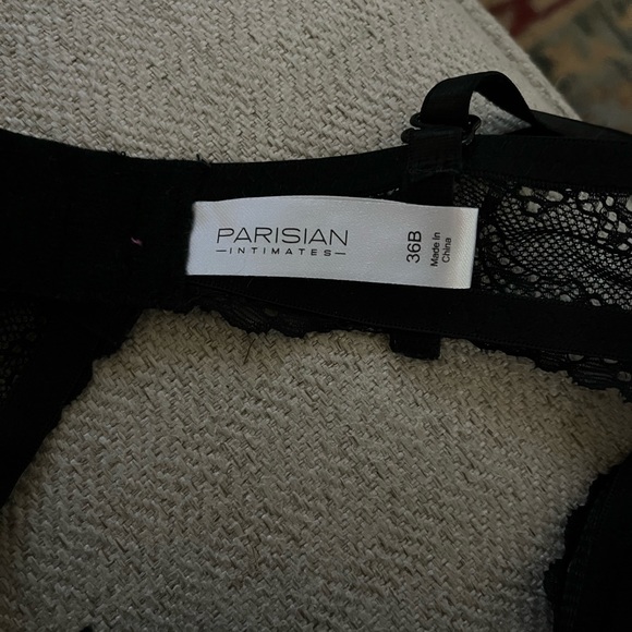 Set of 2 Lace Push up Bras - Picture 2 of 8